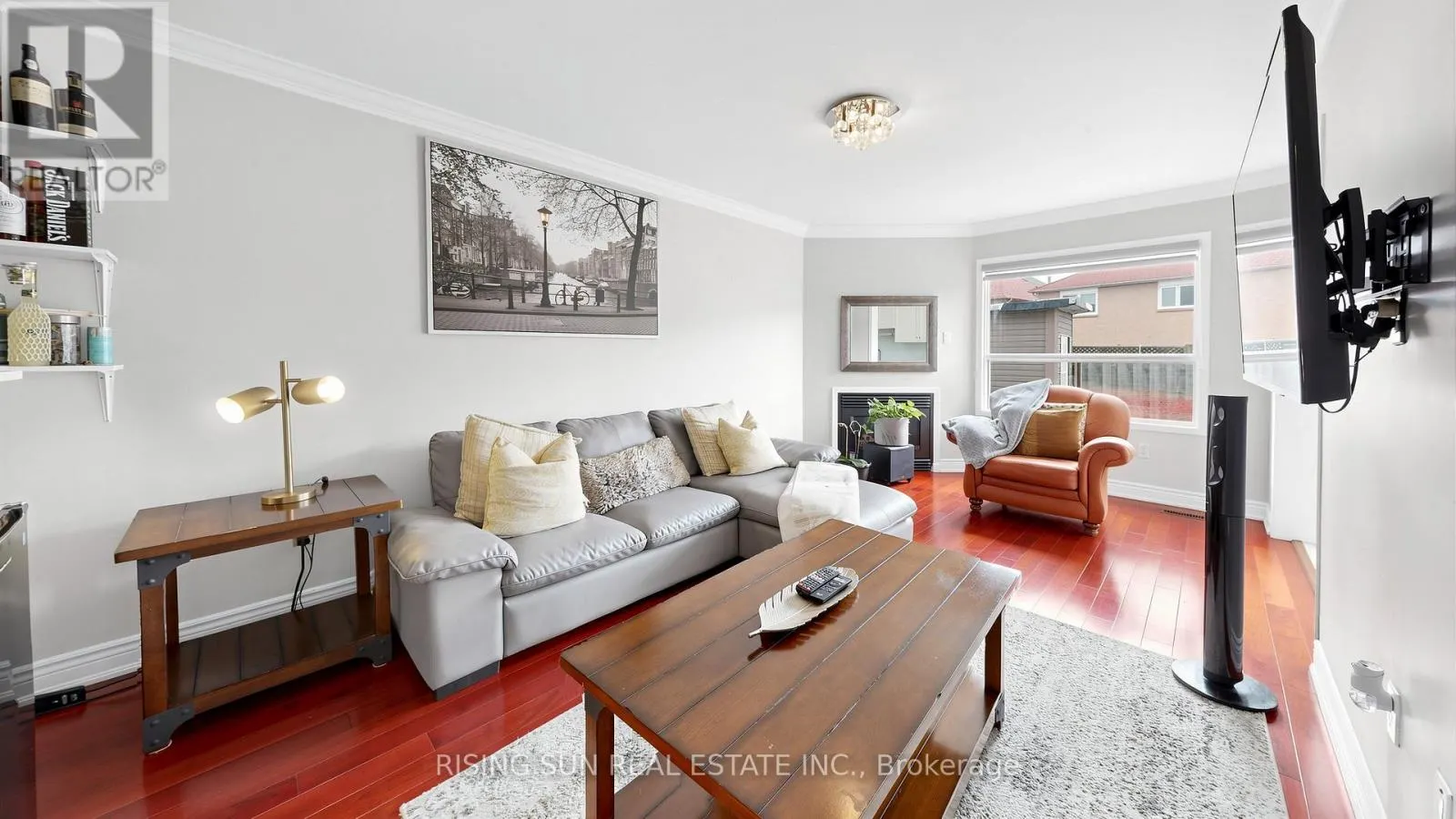 10 CEDARWOOD CRESCENT