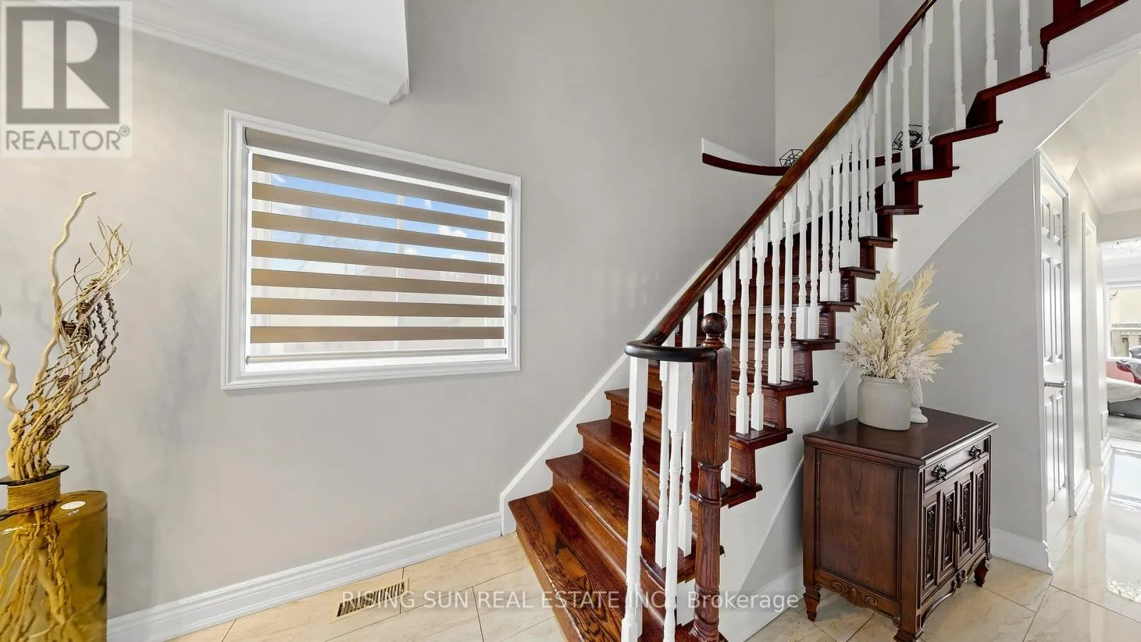 10 CEDARWOOD CRESCENT