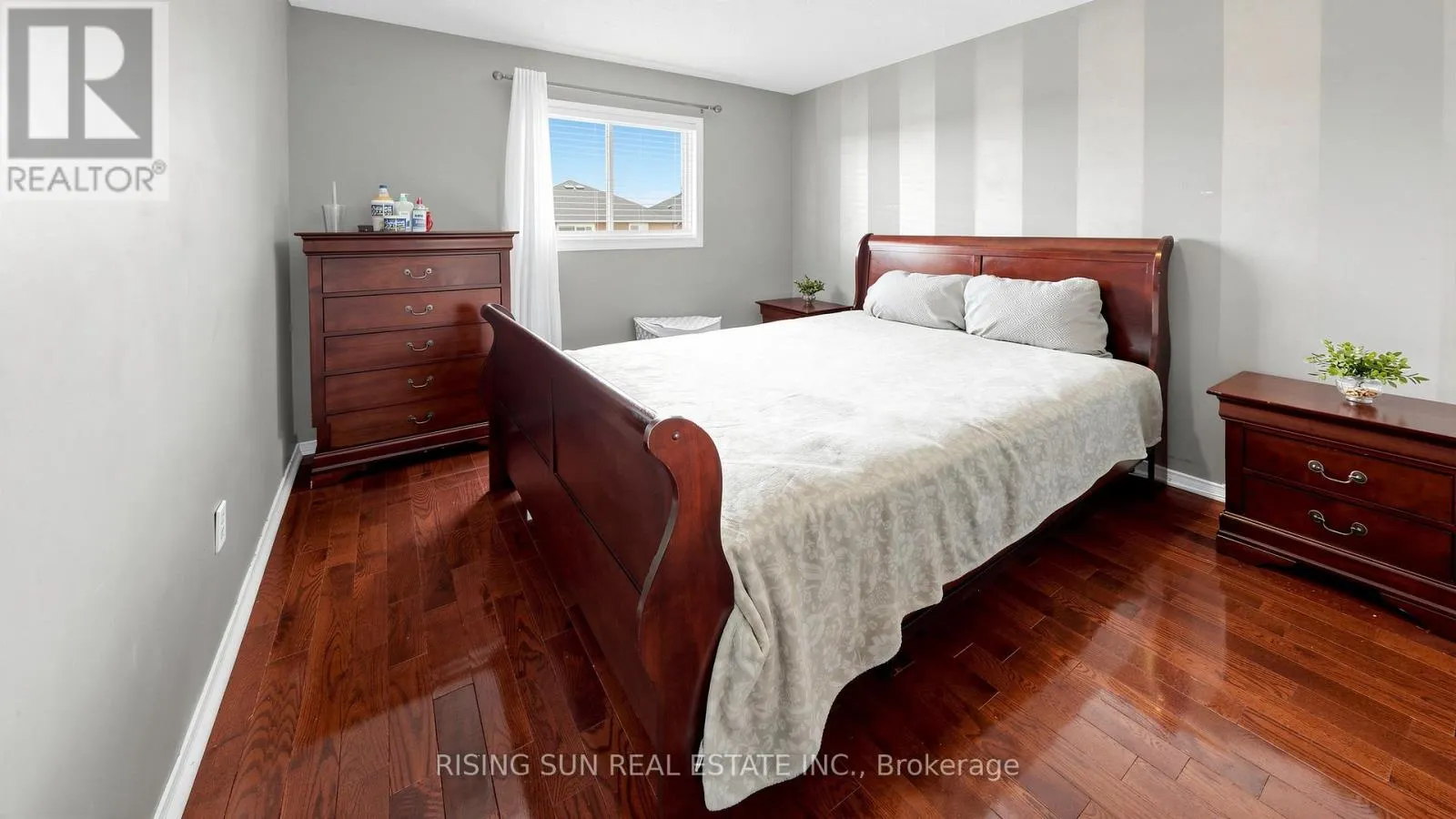 10 CEDARWOOD CRESCENT