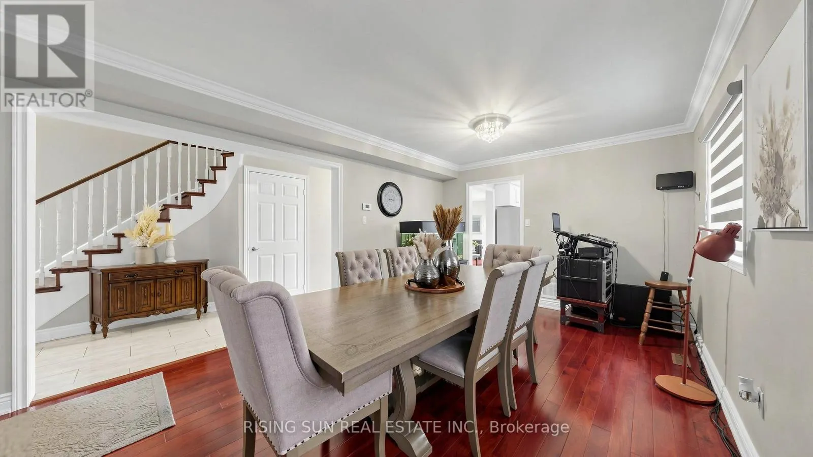 10 CEDARWOOD CRESCENT