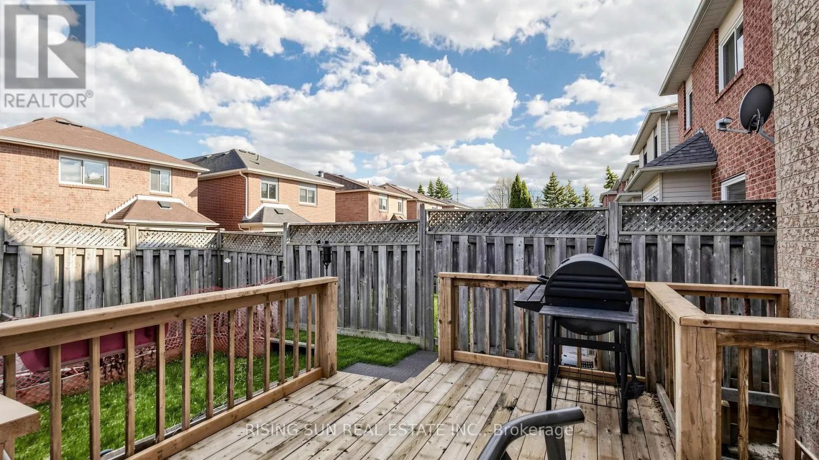10 CEDARWOOD CRESCENT