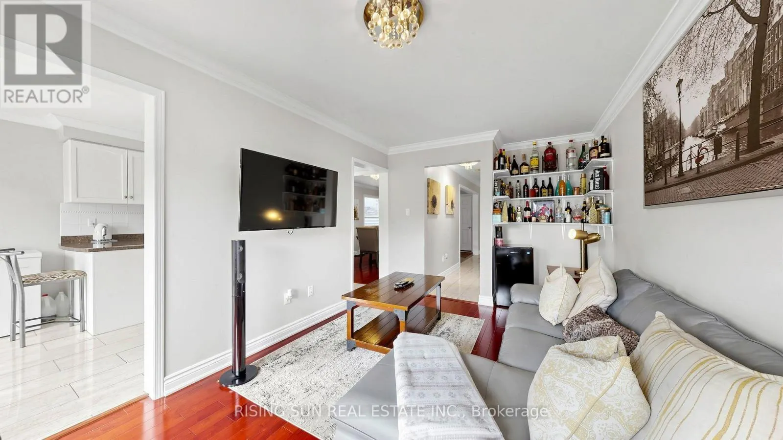10 CEDARWOOD CRESCENT