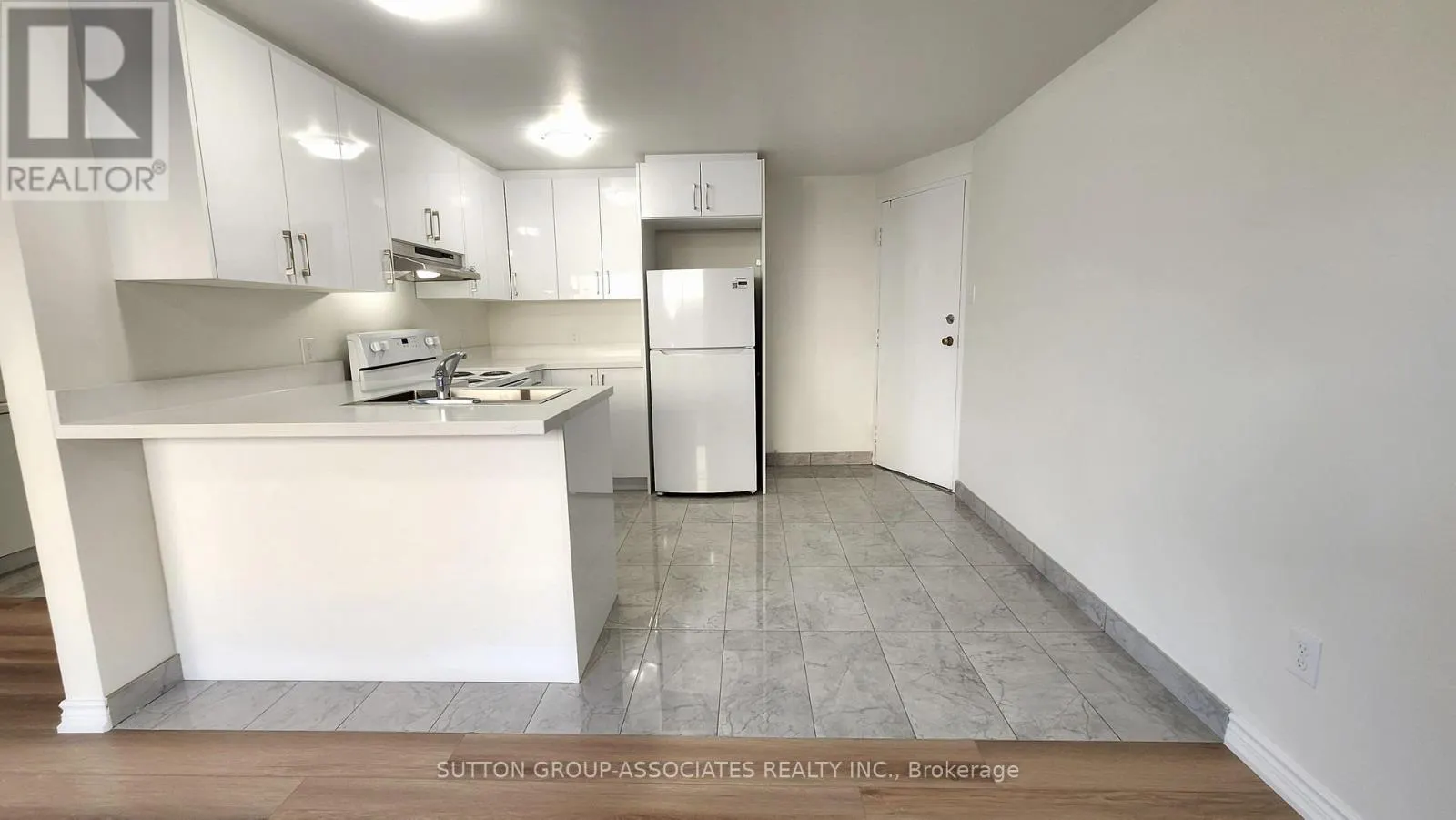 105 - 2356 ISLINGTON AVENUE