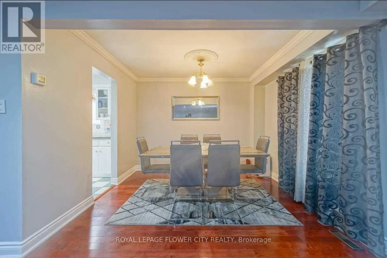 28 JUNEWOOD CRESCENT