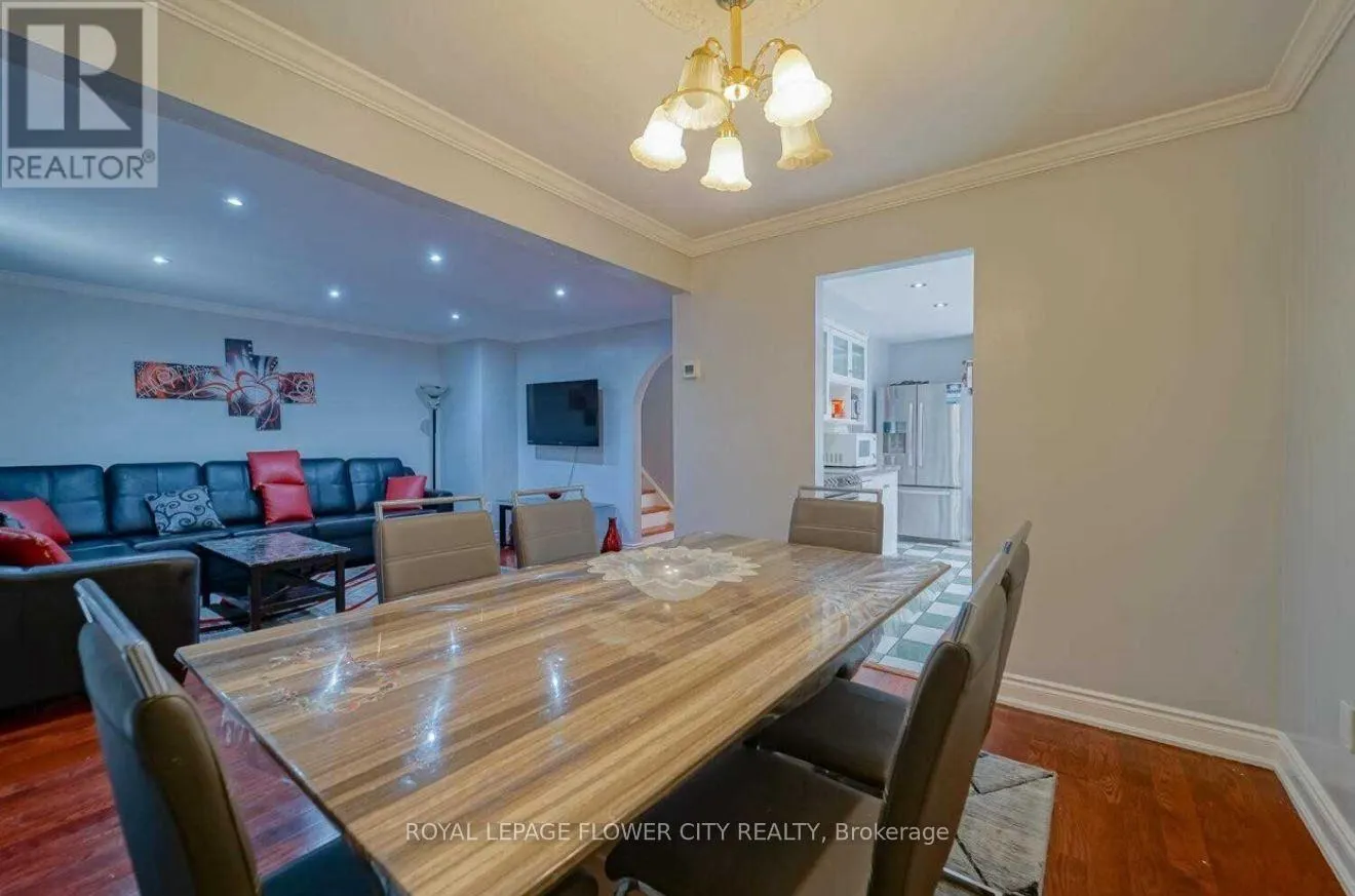 28 JUNEWOOD CRESCENT