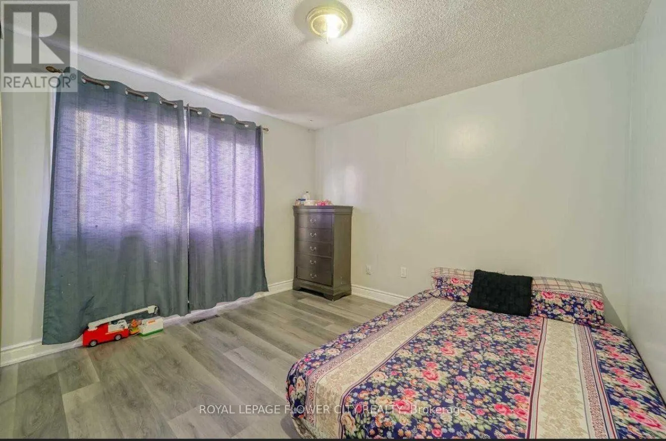 28 JUNEWOOD CRESCENT