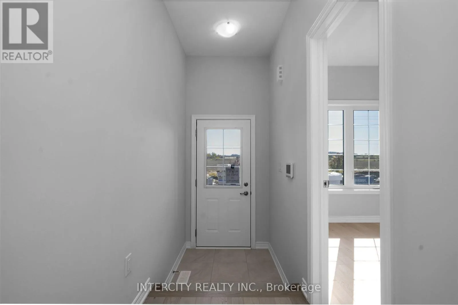 BLK7 TH 32 - 21 SUNBIRD WAY