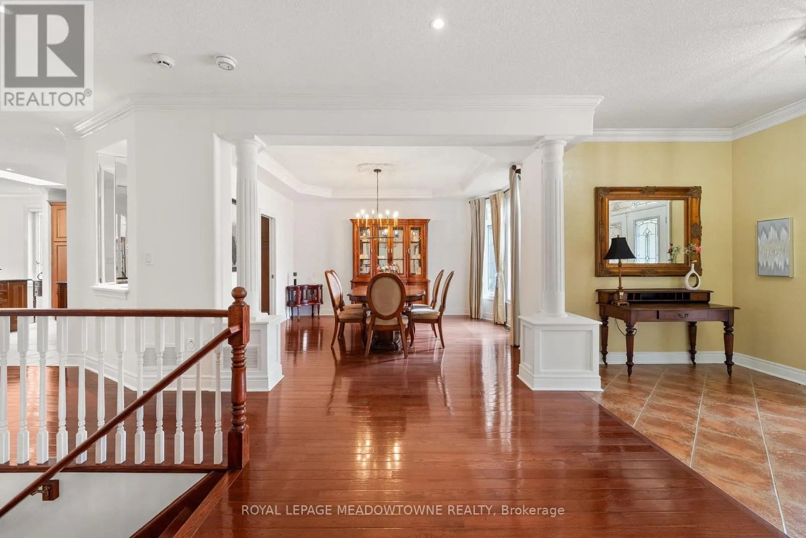 17 MCNUTT STREET