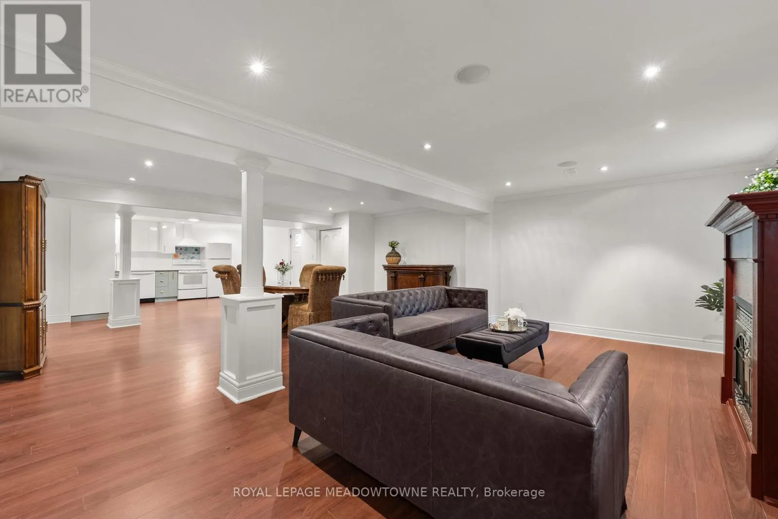 17 MCNUTT STREET
