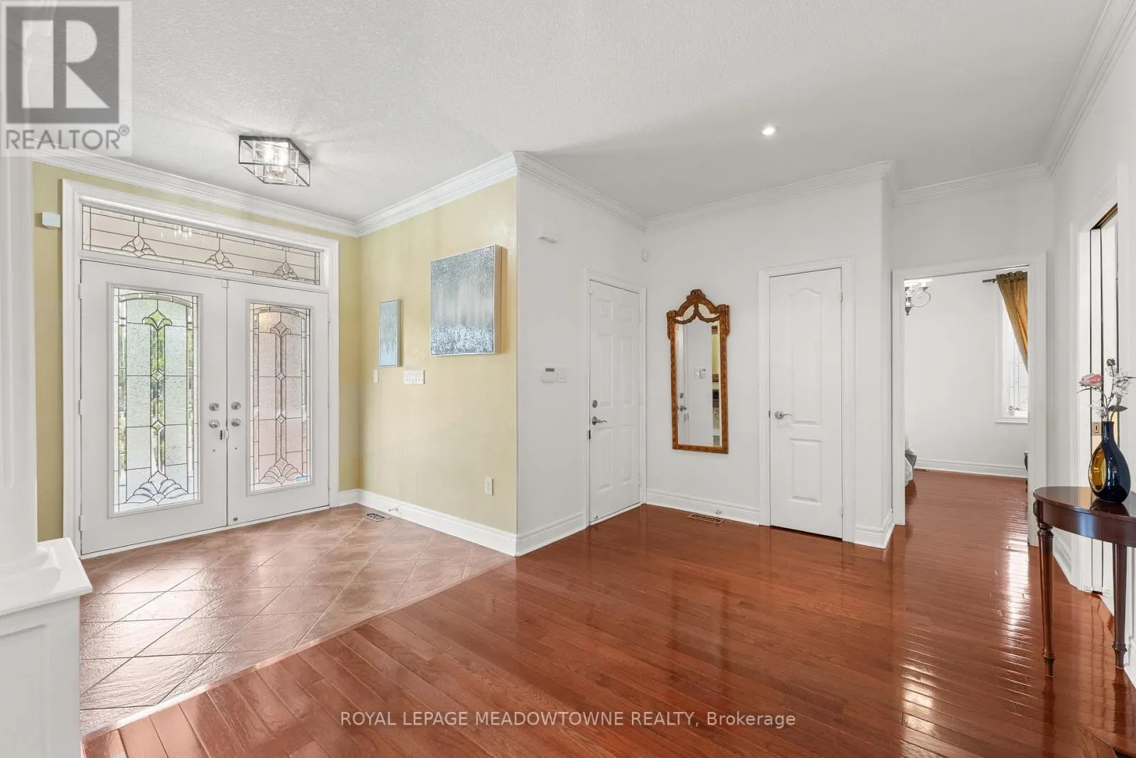17 MCNUTT STREET
