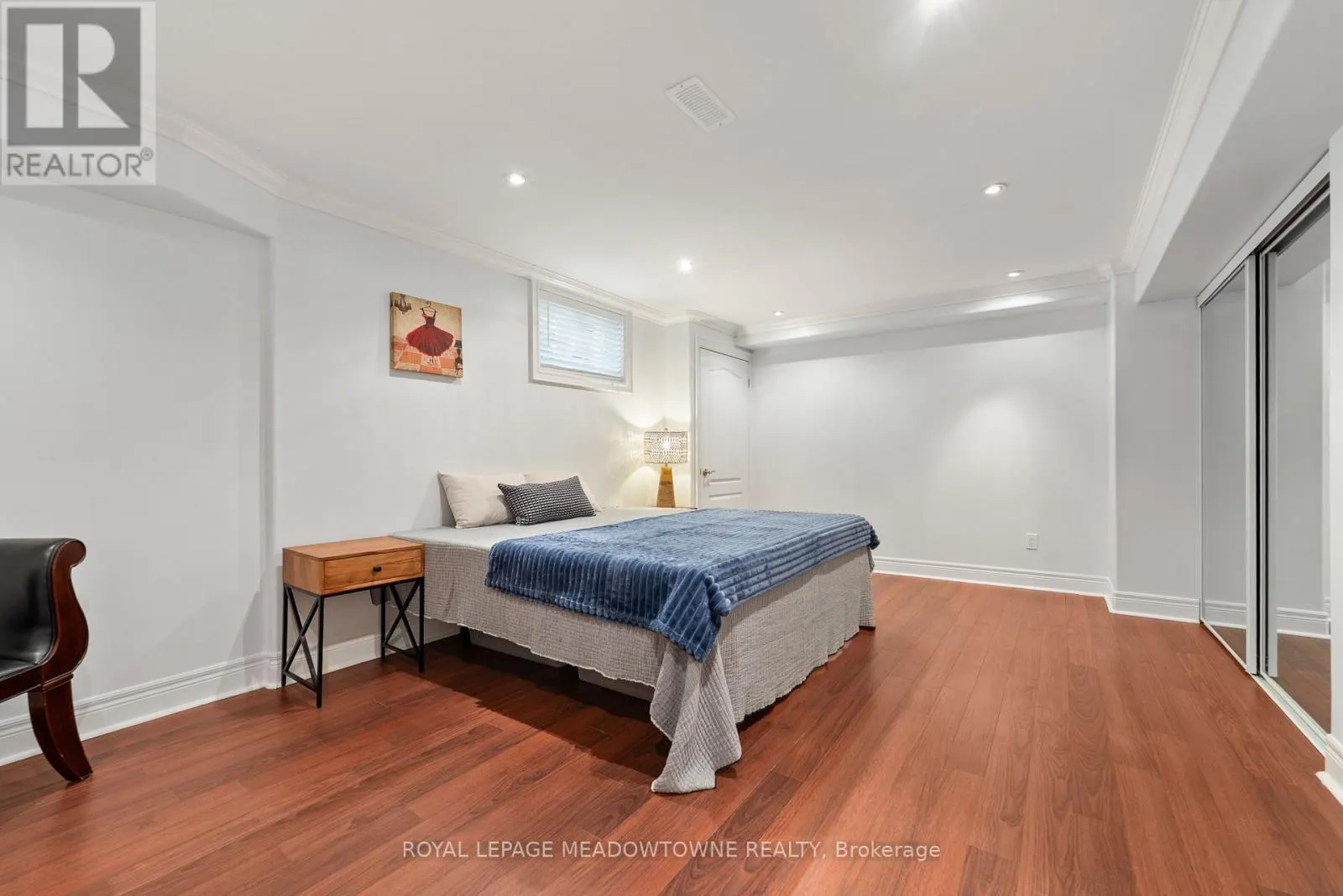 17 MCNUTT STREET