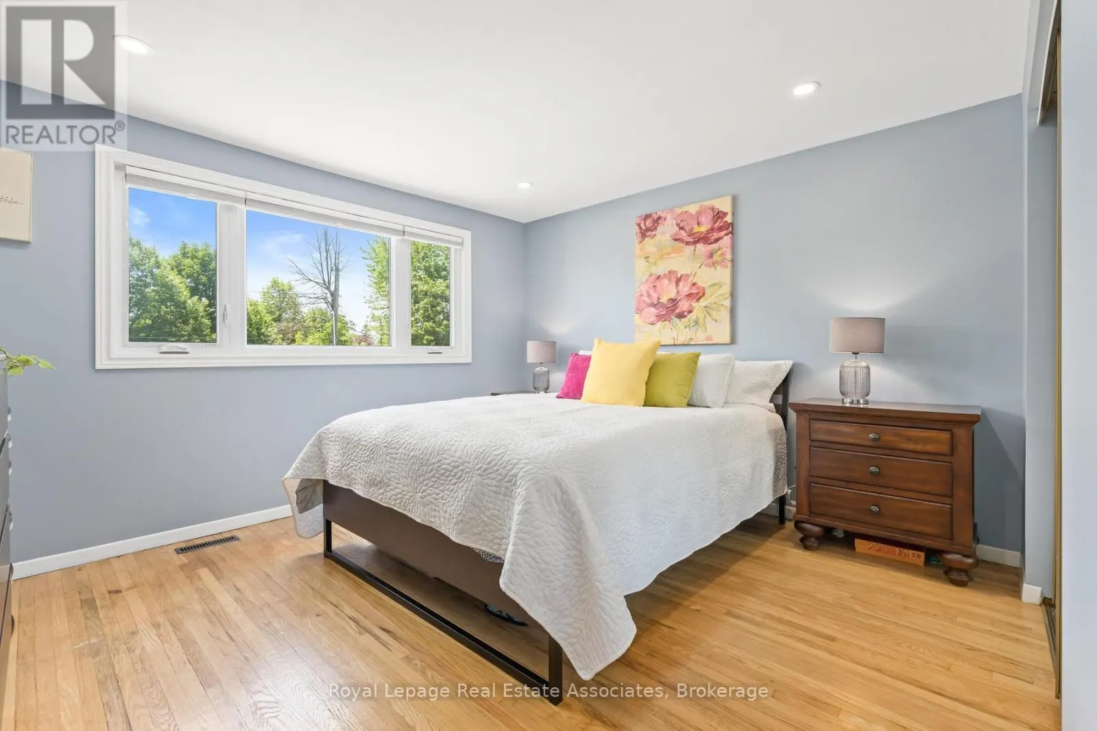 26 MARILYN CRESCENT