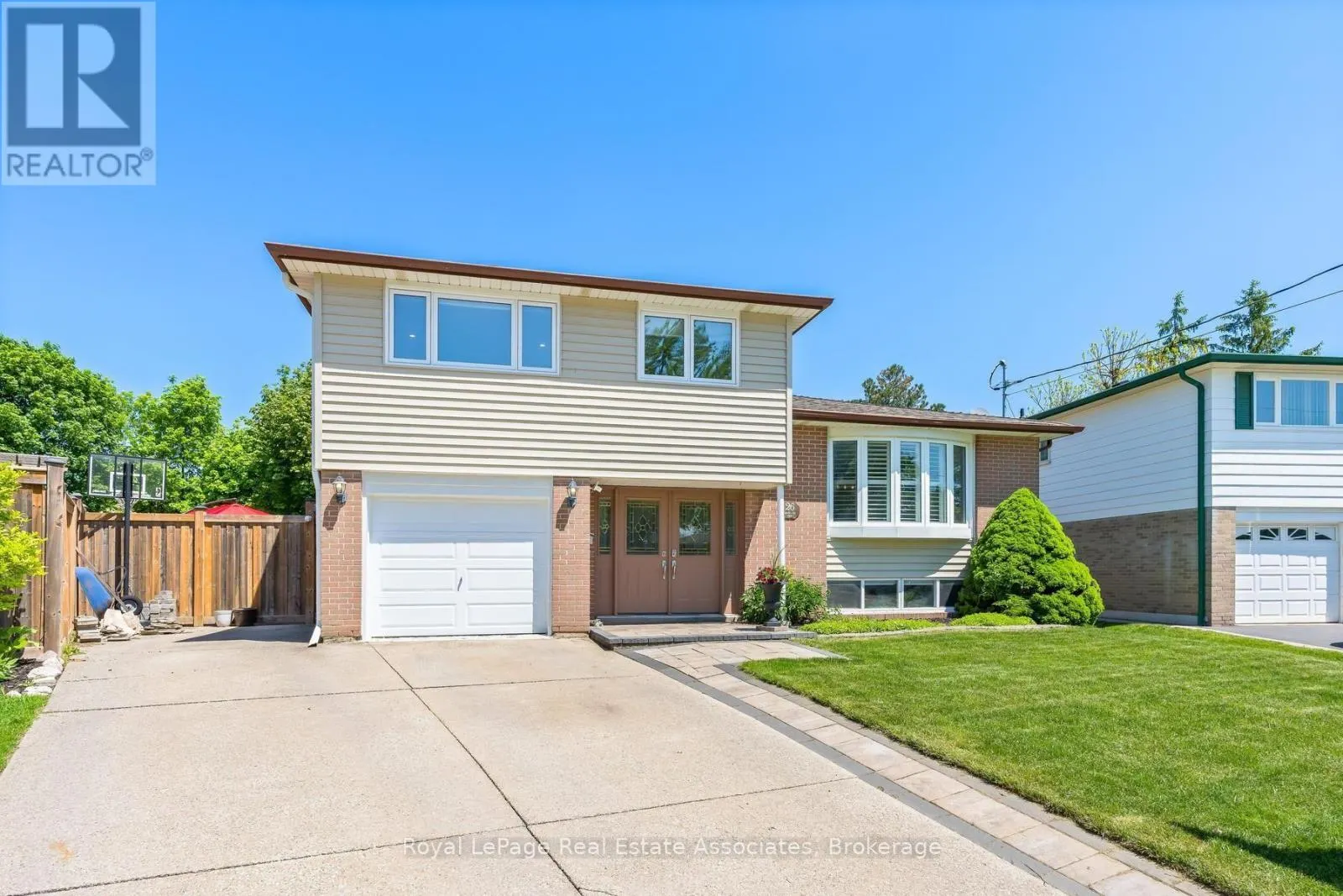 26 MARILYN CRESCENT
