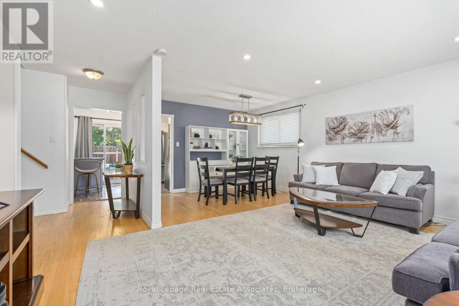 26 MARILYN CRESCENT