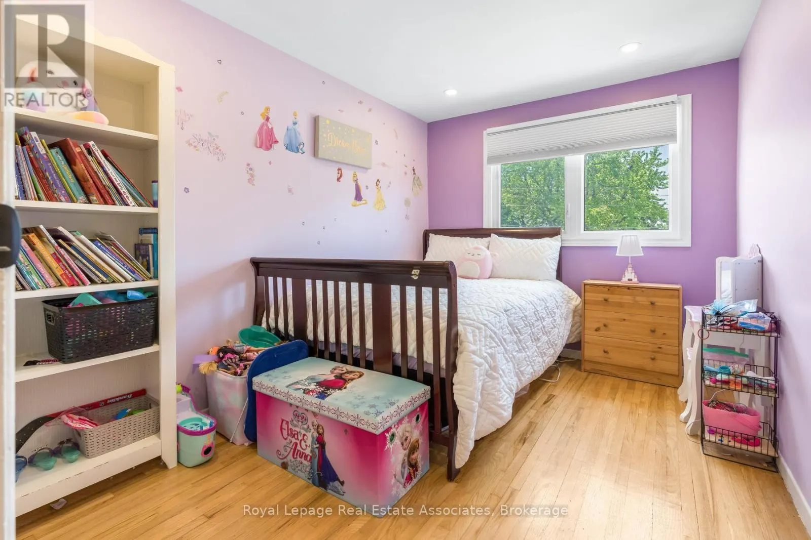 26 MARILYN CRESCENT