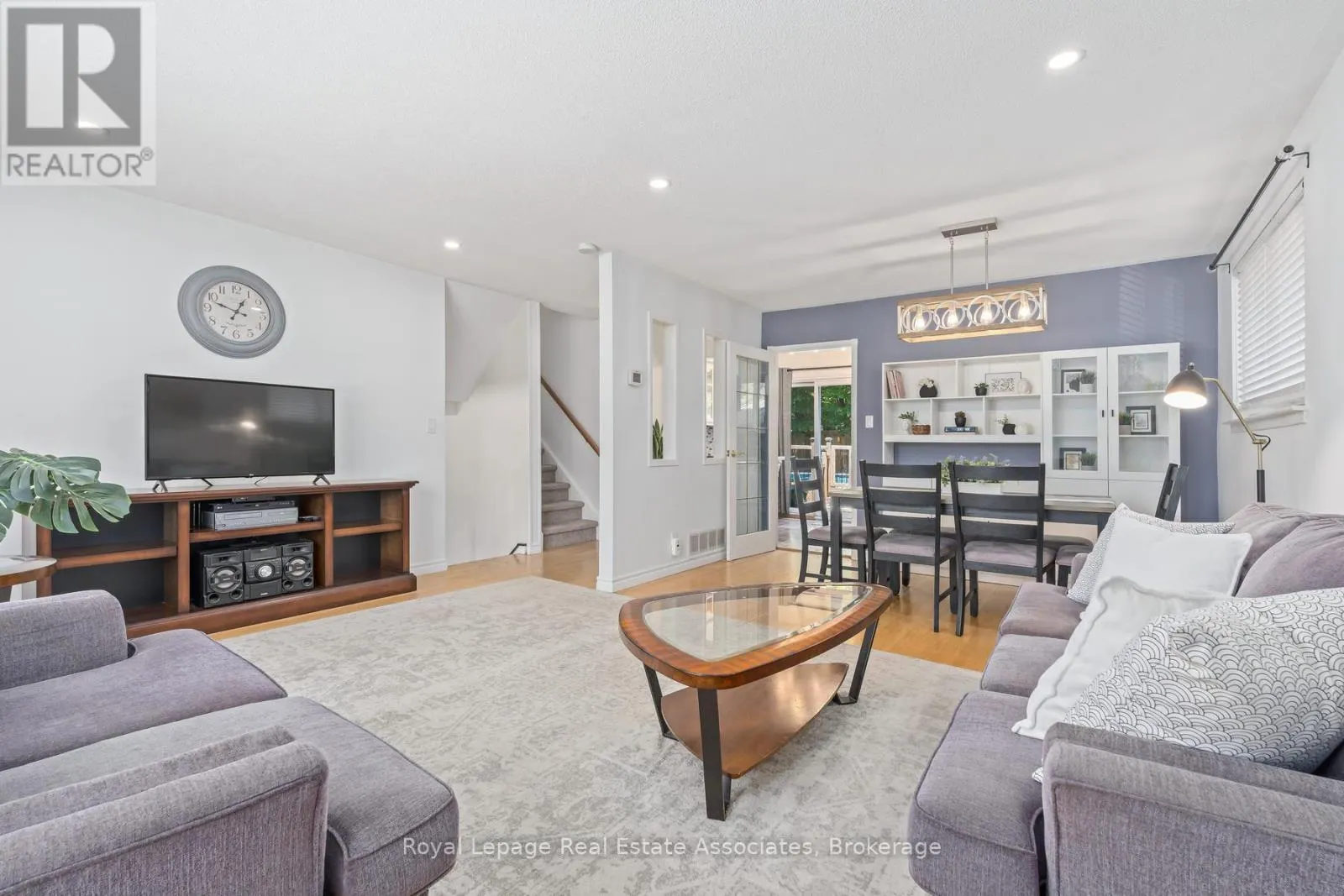 26 MARILYN CRESCENT