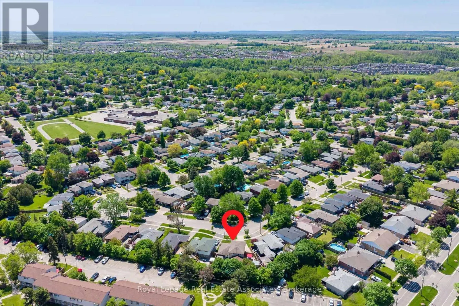 26 MARILYN CRESCENT