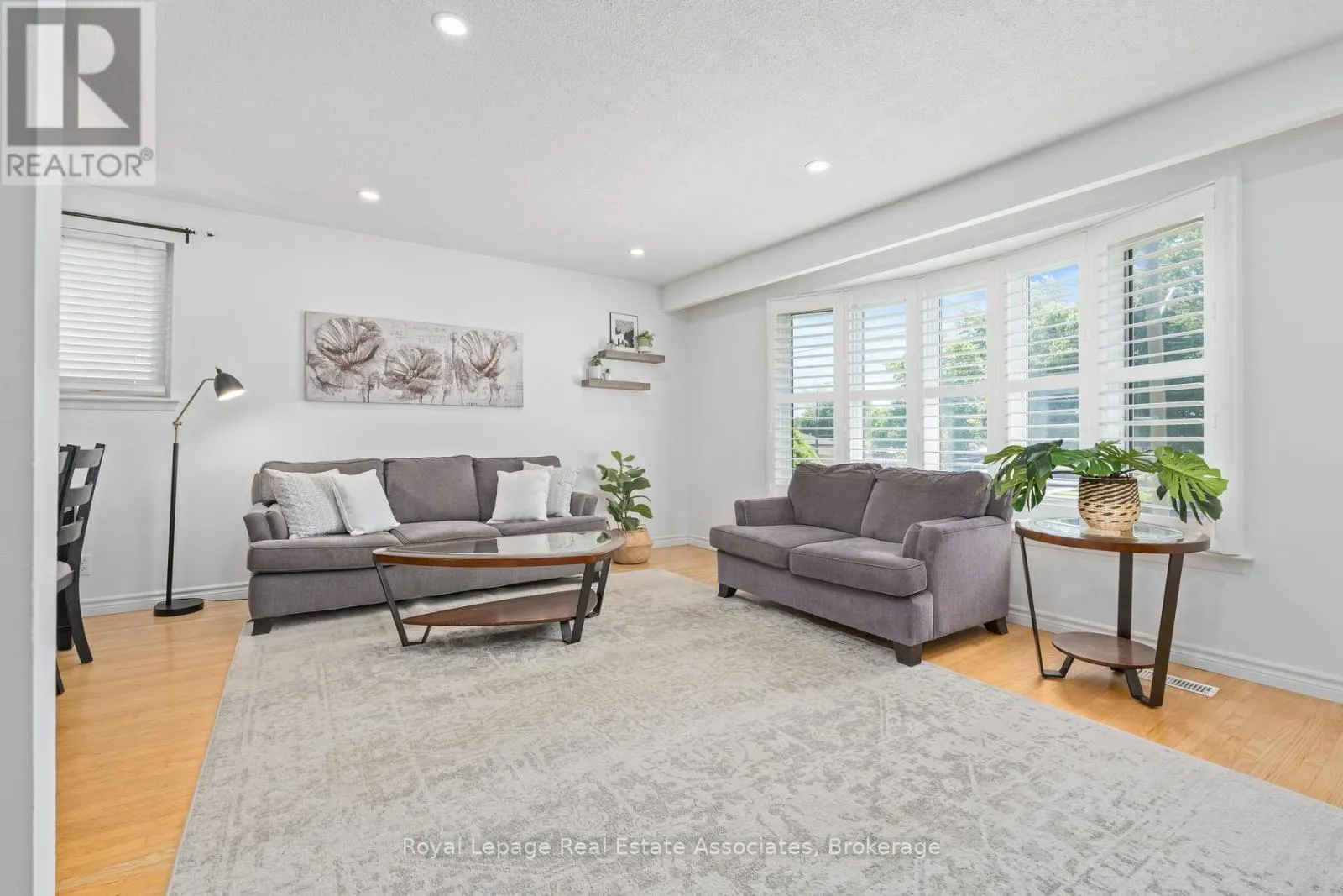 26 MARILYN CRESCENT
