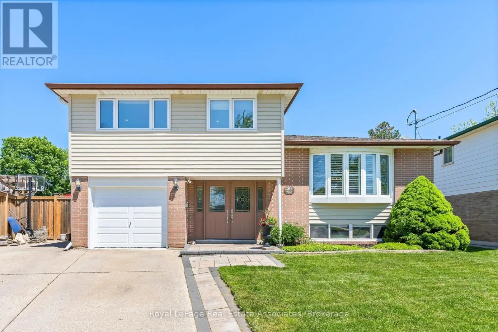 26 MARILYN CRESCENT