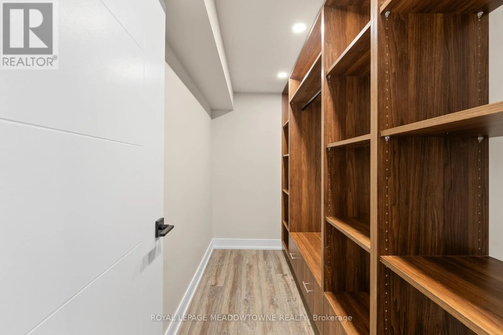 1268 FOREST HILL