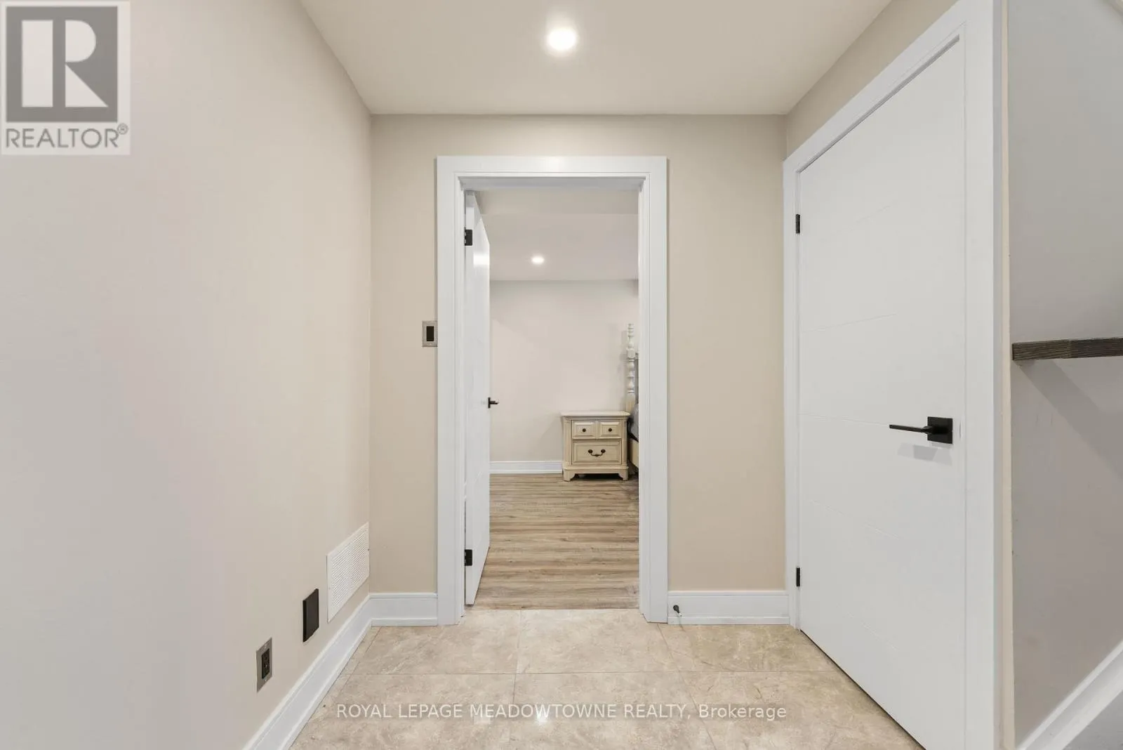 1268 FOREST HILL