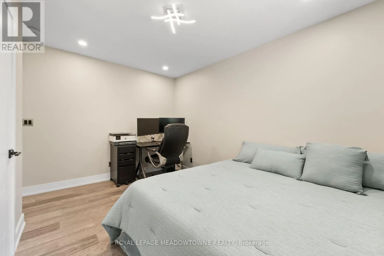 1268 FOREST HILL