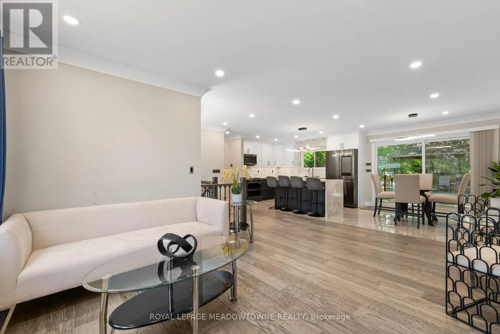 1268 FOREST HILL