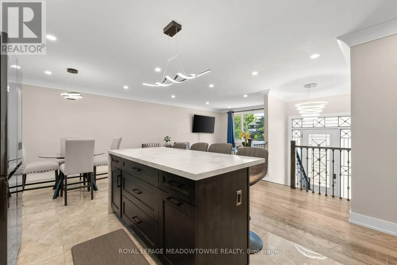 1268 FOREST HILL