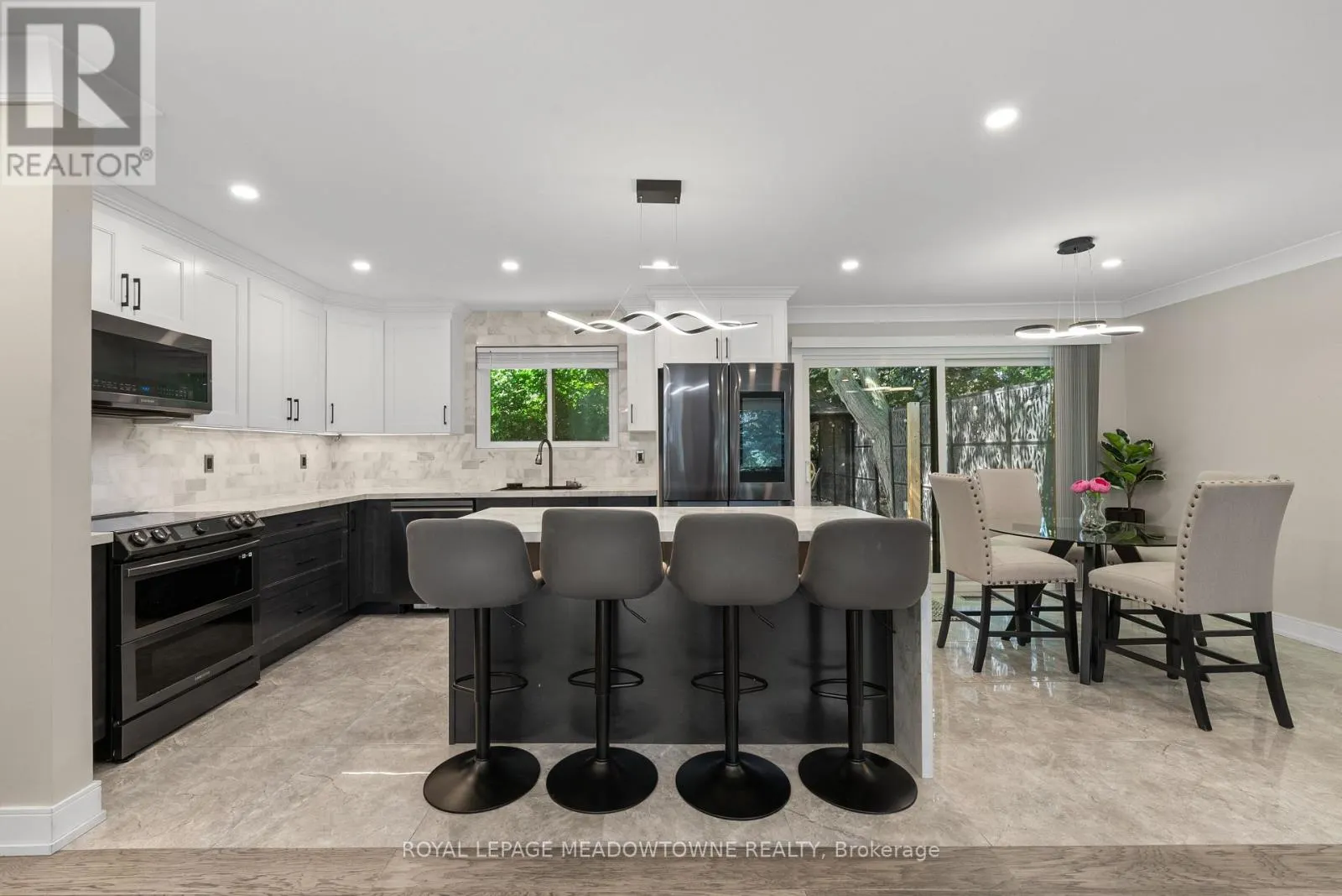 1268 FOREST HILL
