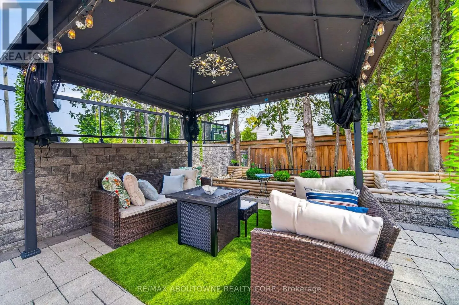 408 SEABOURNE DRIVE
