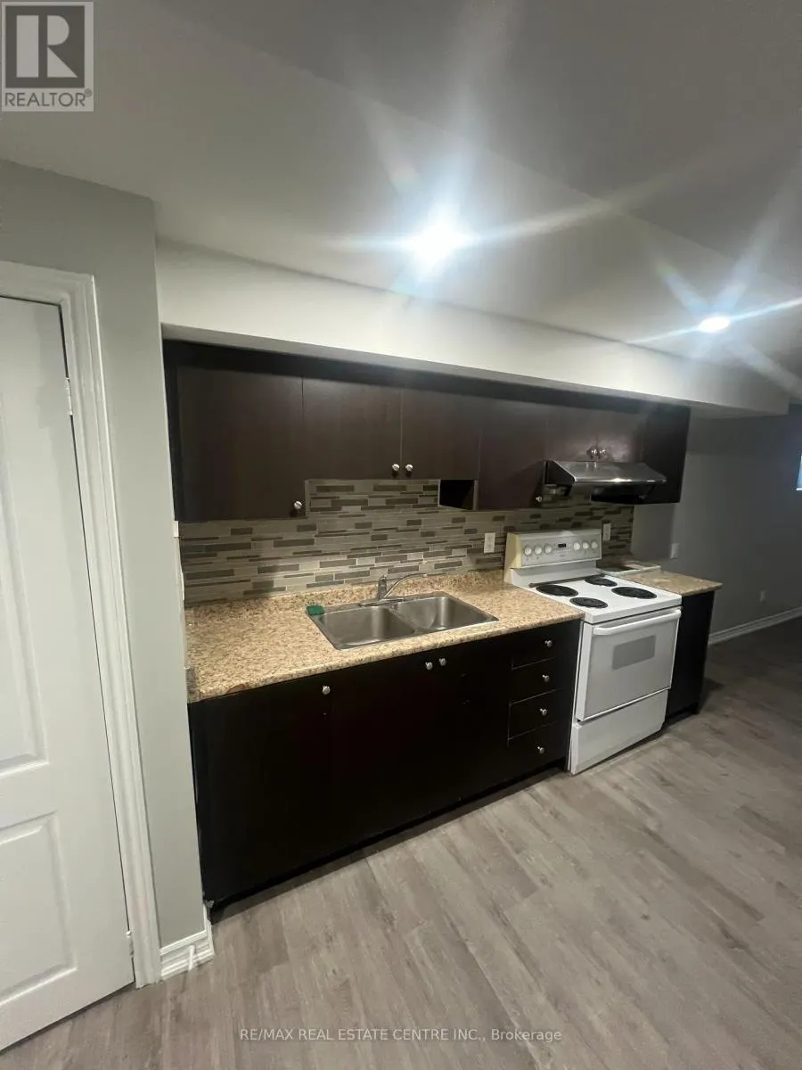 24 DALE MEADOWS (BASEMENT) ROAD