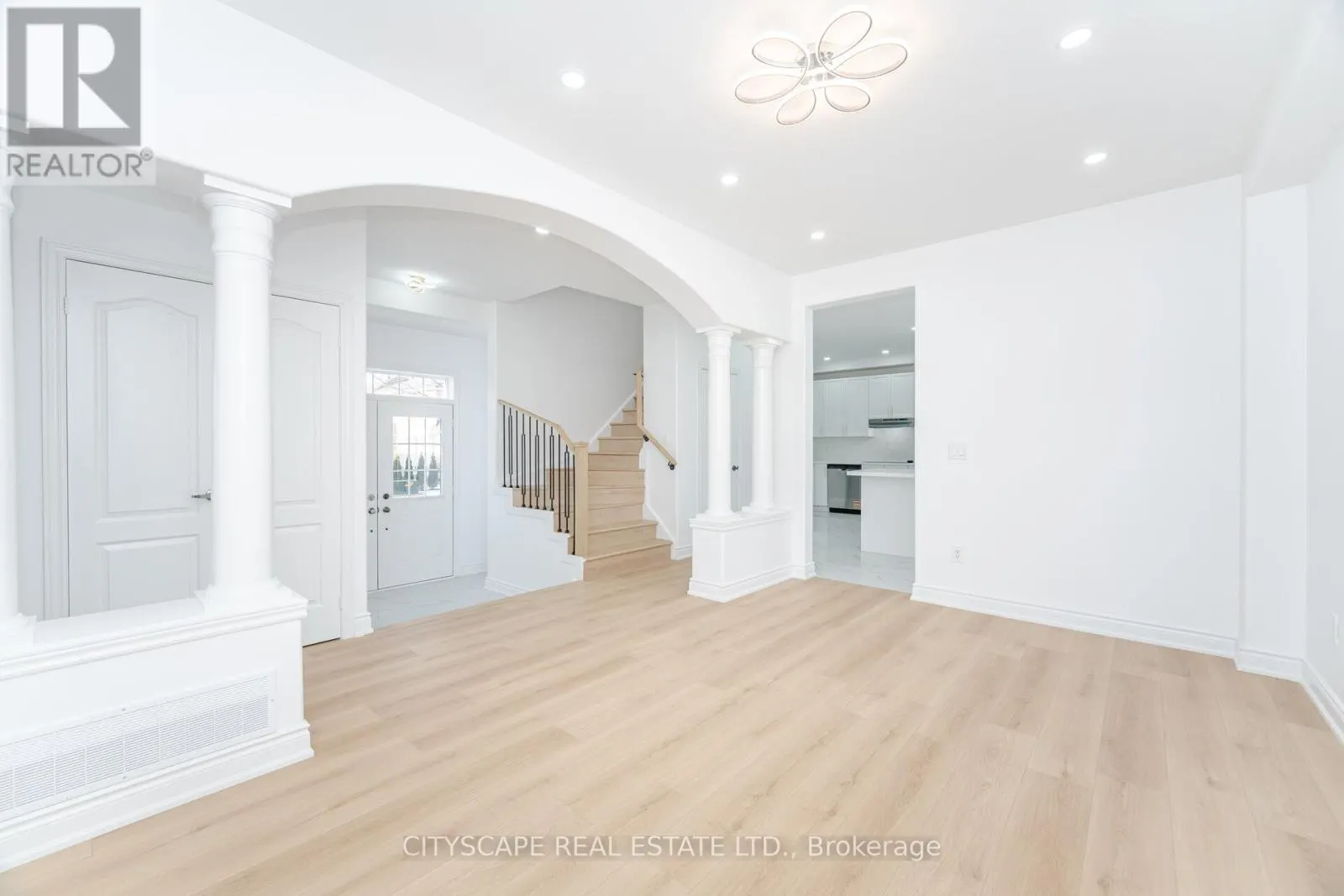5843 PRAIRIE CIRCLE
