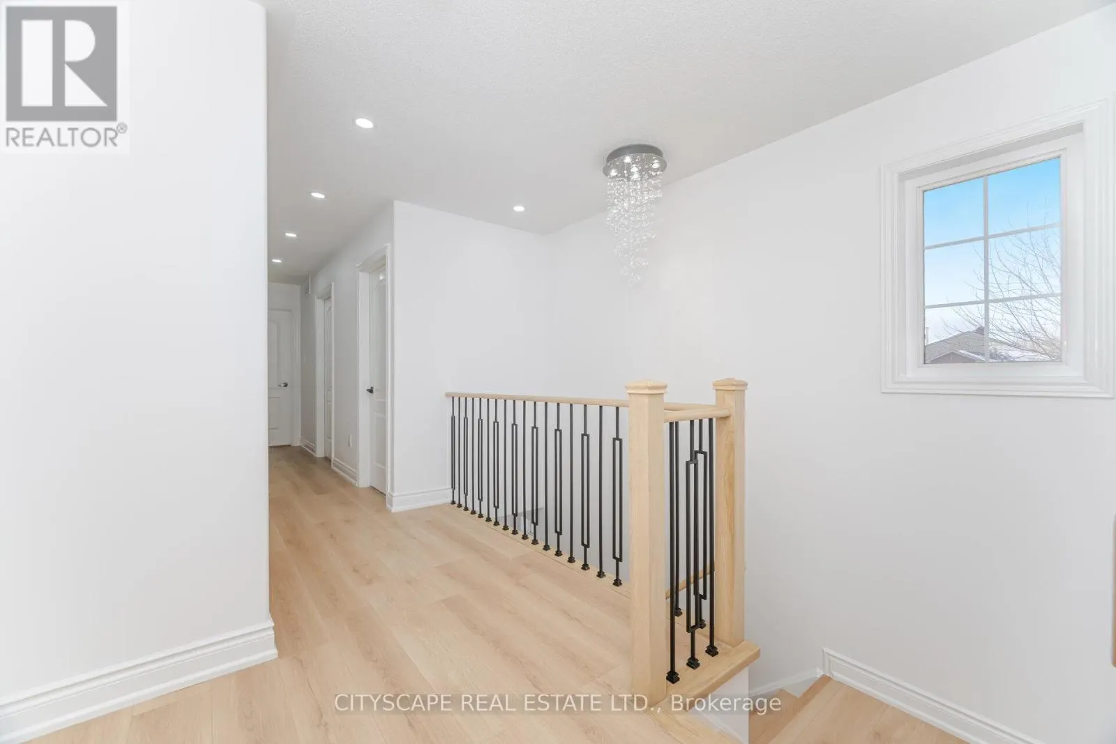 5843 PRAIRIE CIRCLE