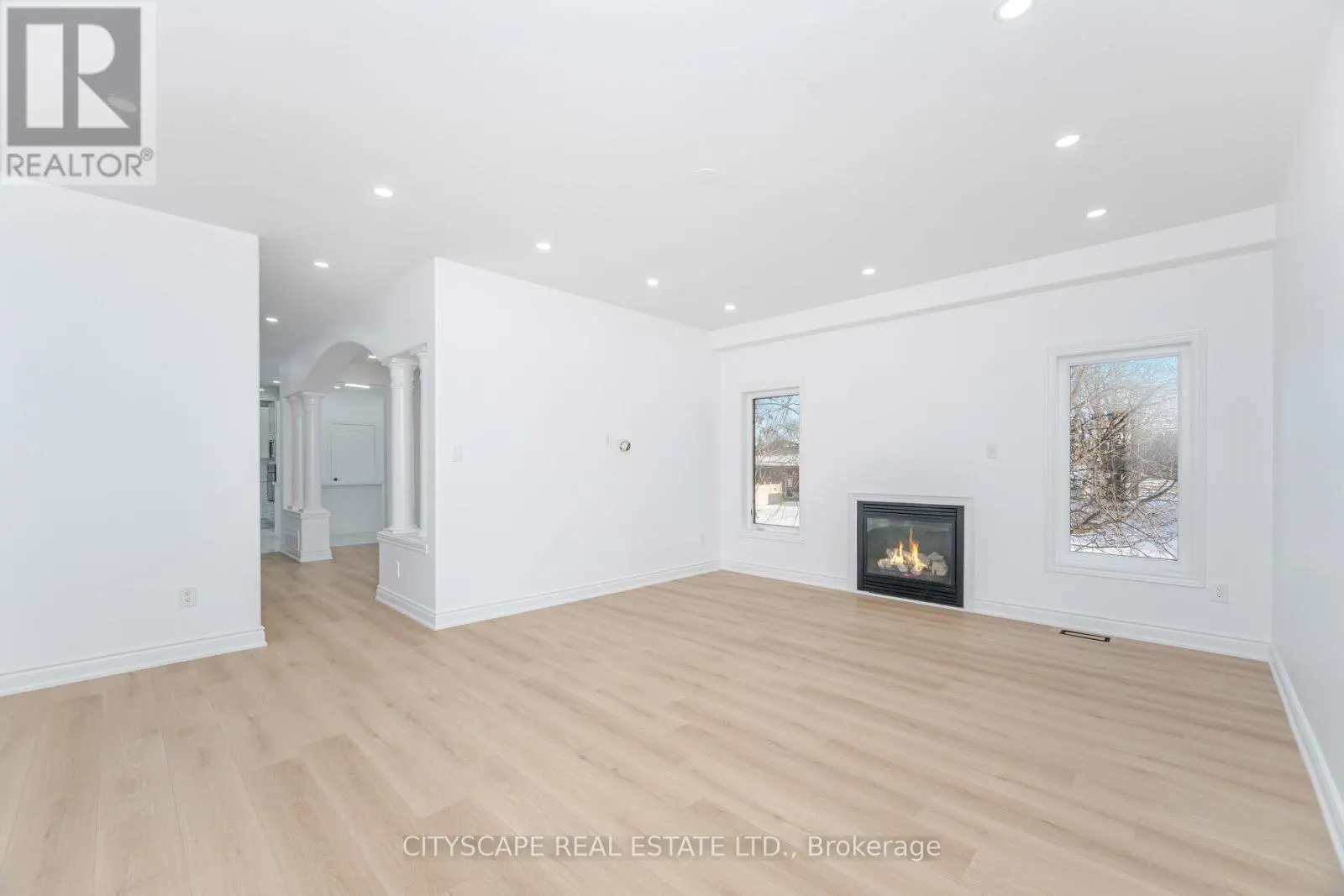 5843 PRAIRIE CIRCLE