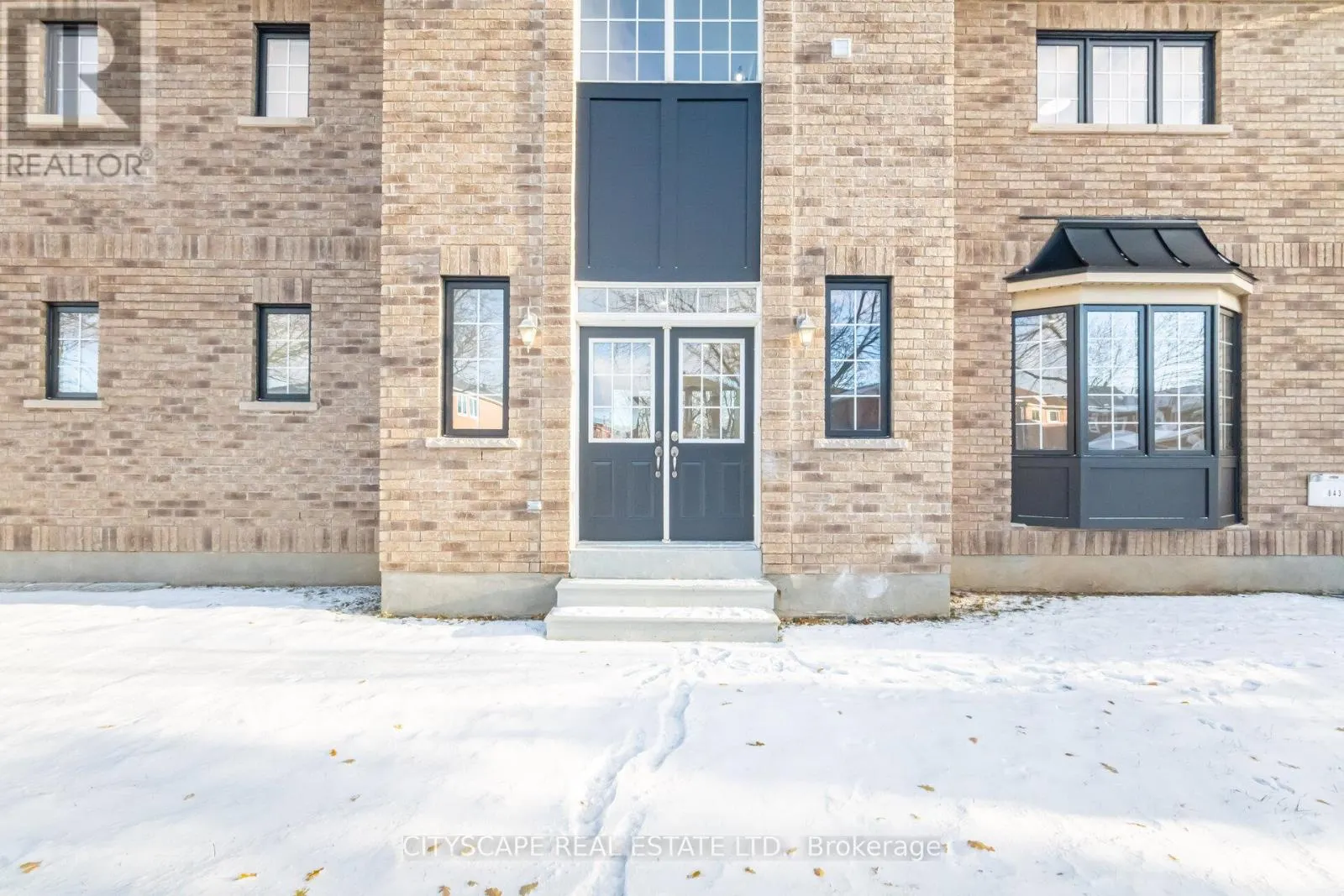 5843 PRAIRIE CIRCLE