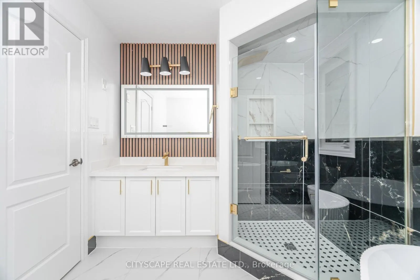 5843 PRAIRIE CIRCLE