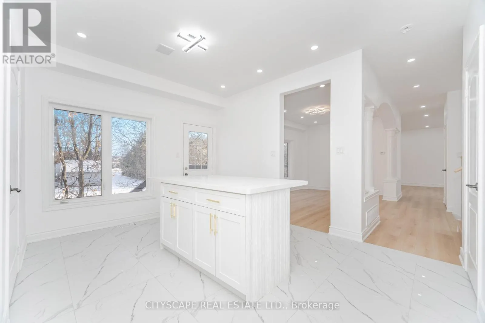 5843 PRAIRIE CIRCLE