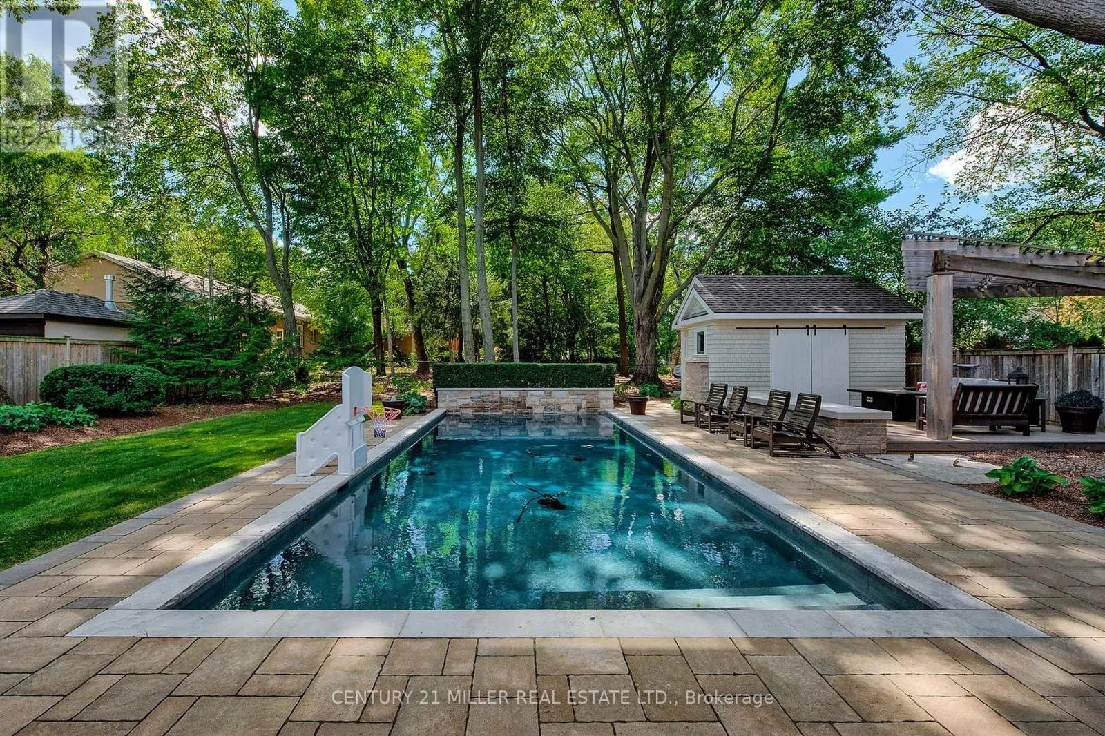 416 WEDGEWOOD DRIVE