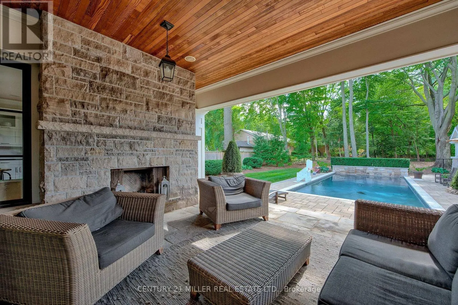 416 WEDGEWOOD DRIVE