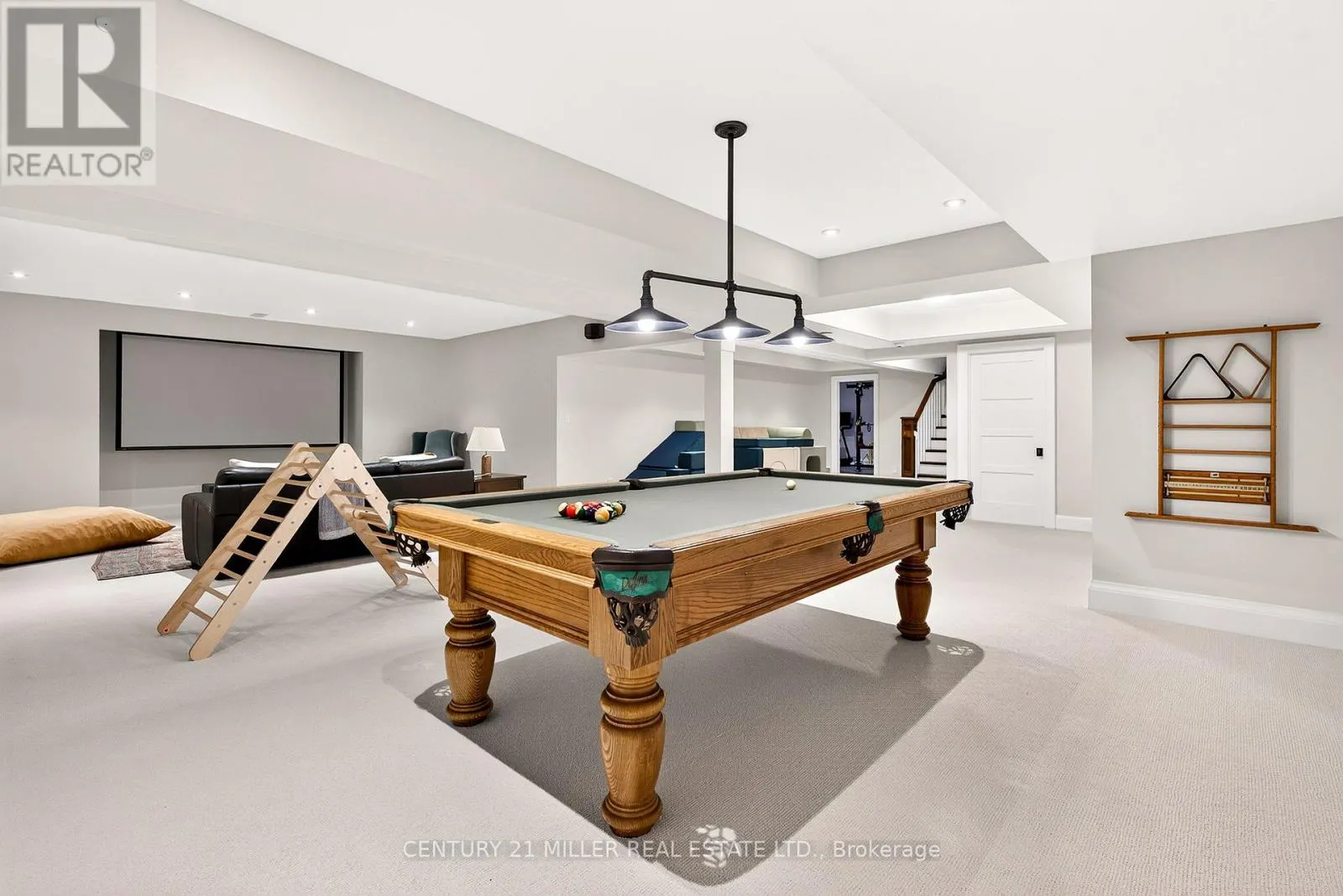 416 WEDGEWOOD DRIVE