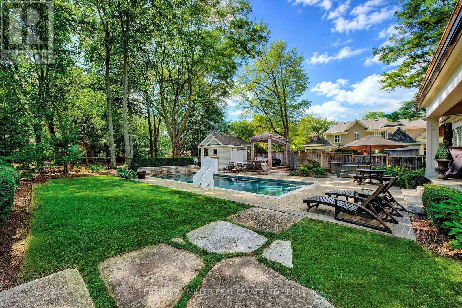 416 WEDGEWOOD DRIVE