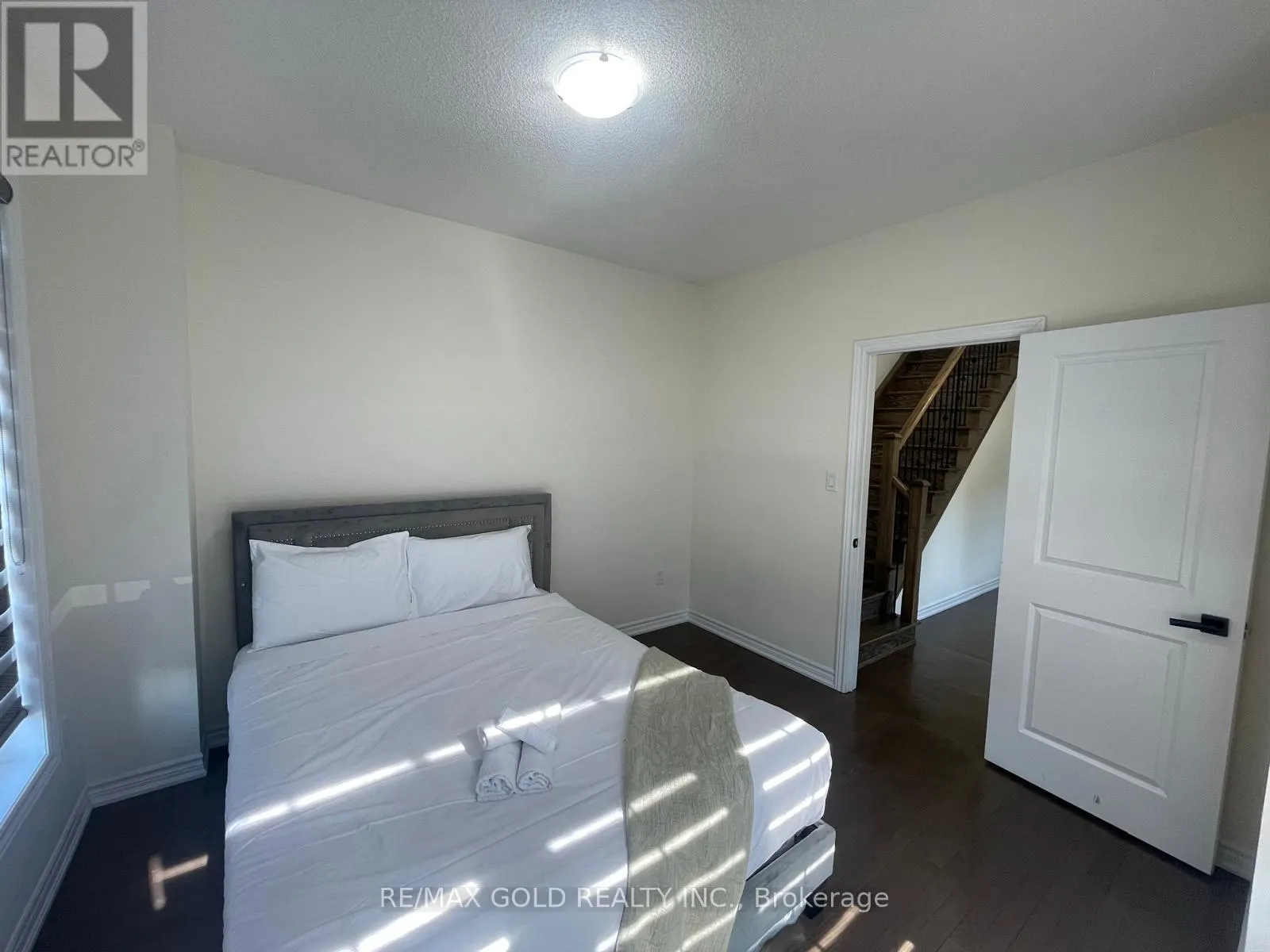 537 VETERANS DRIVE