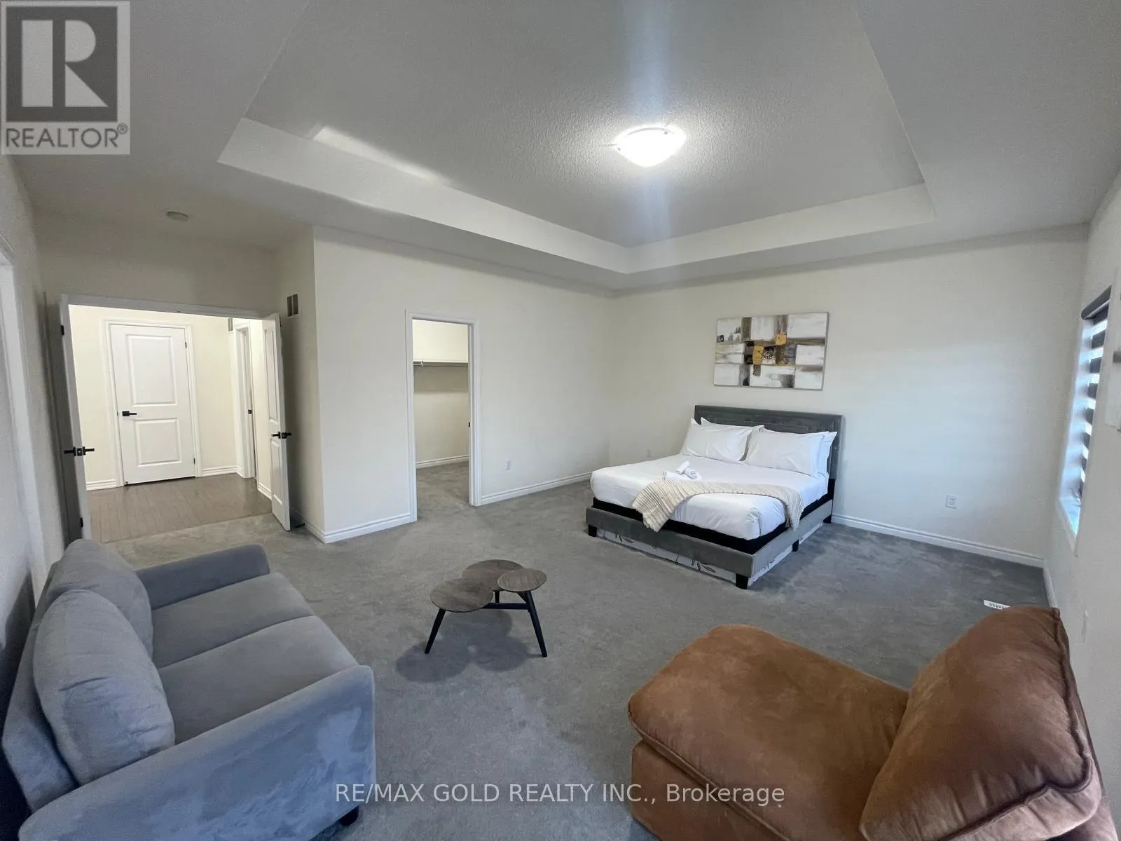 537 VETERANS DRIVE