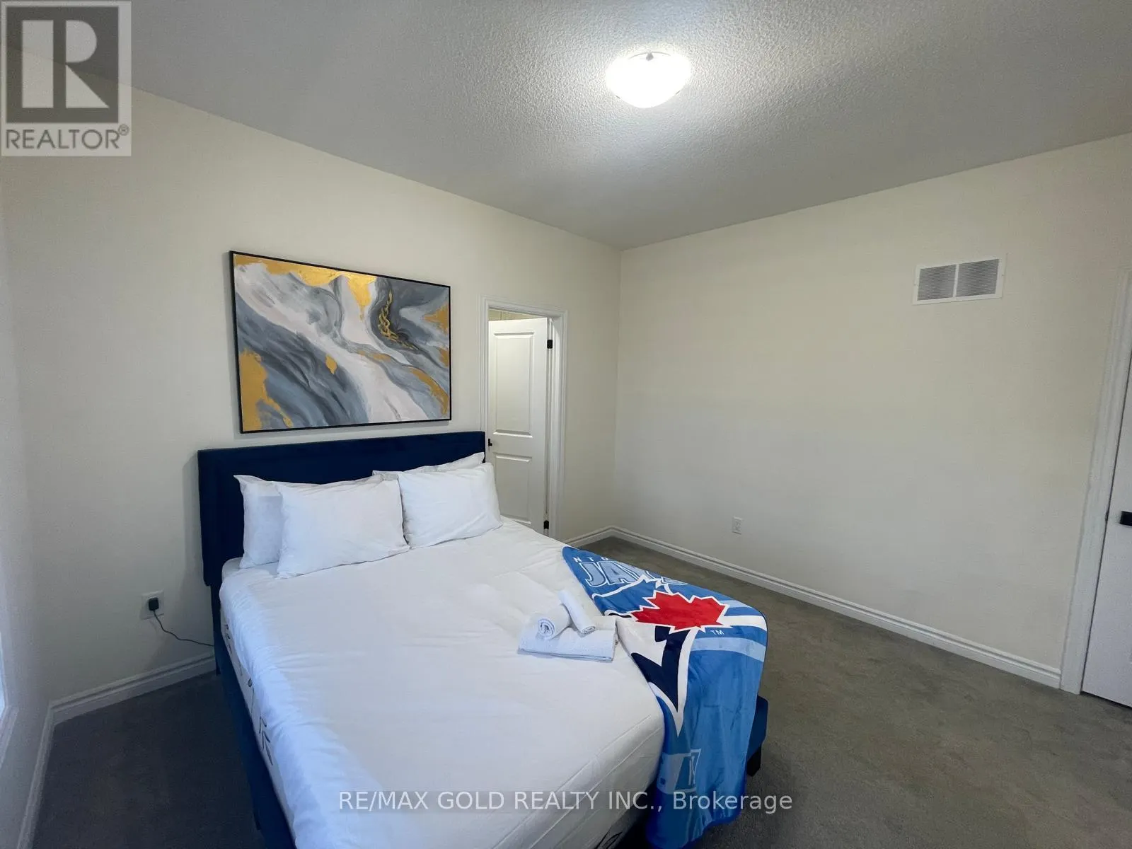 537 VETERANS DRIVE