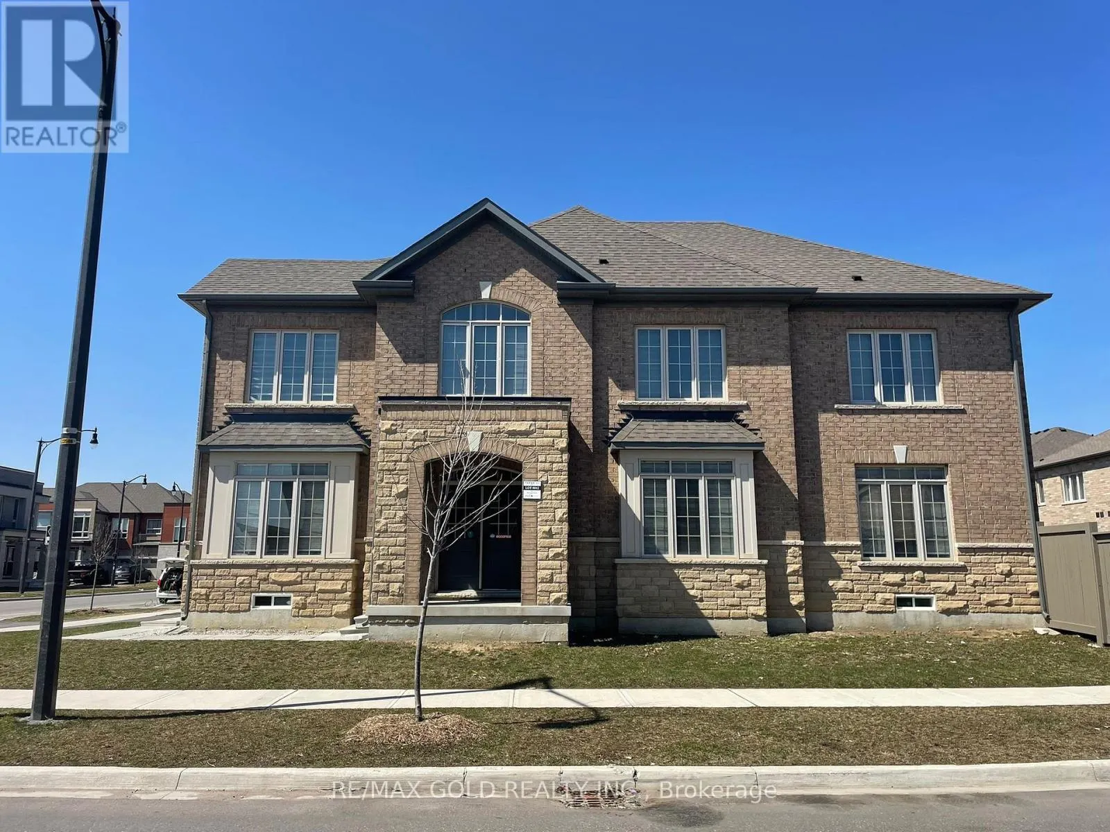 537 VETERANS DRIVE