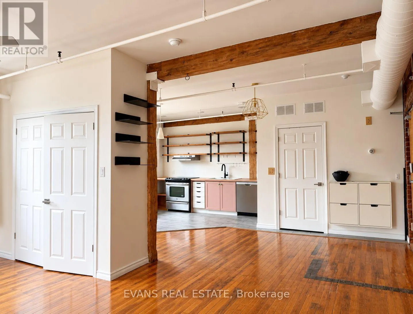 22 - 121 PRESCOTT AVENUE