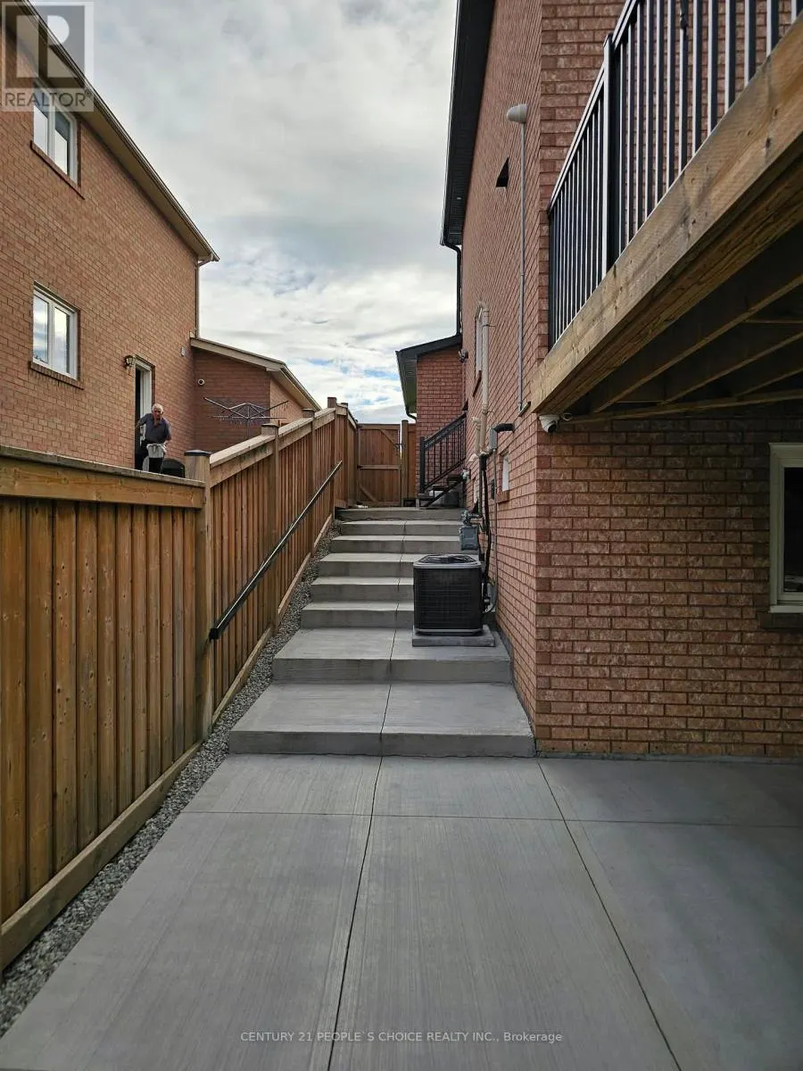 7 PENHURST PLACE