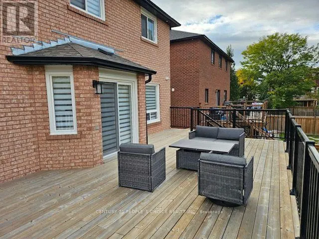 7 PENHURST PLACE