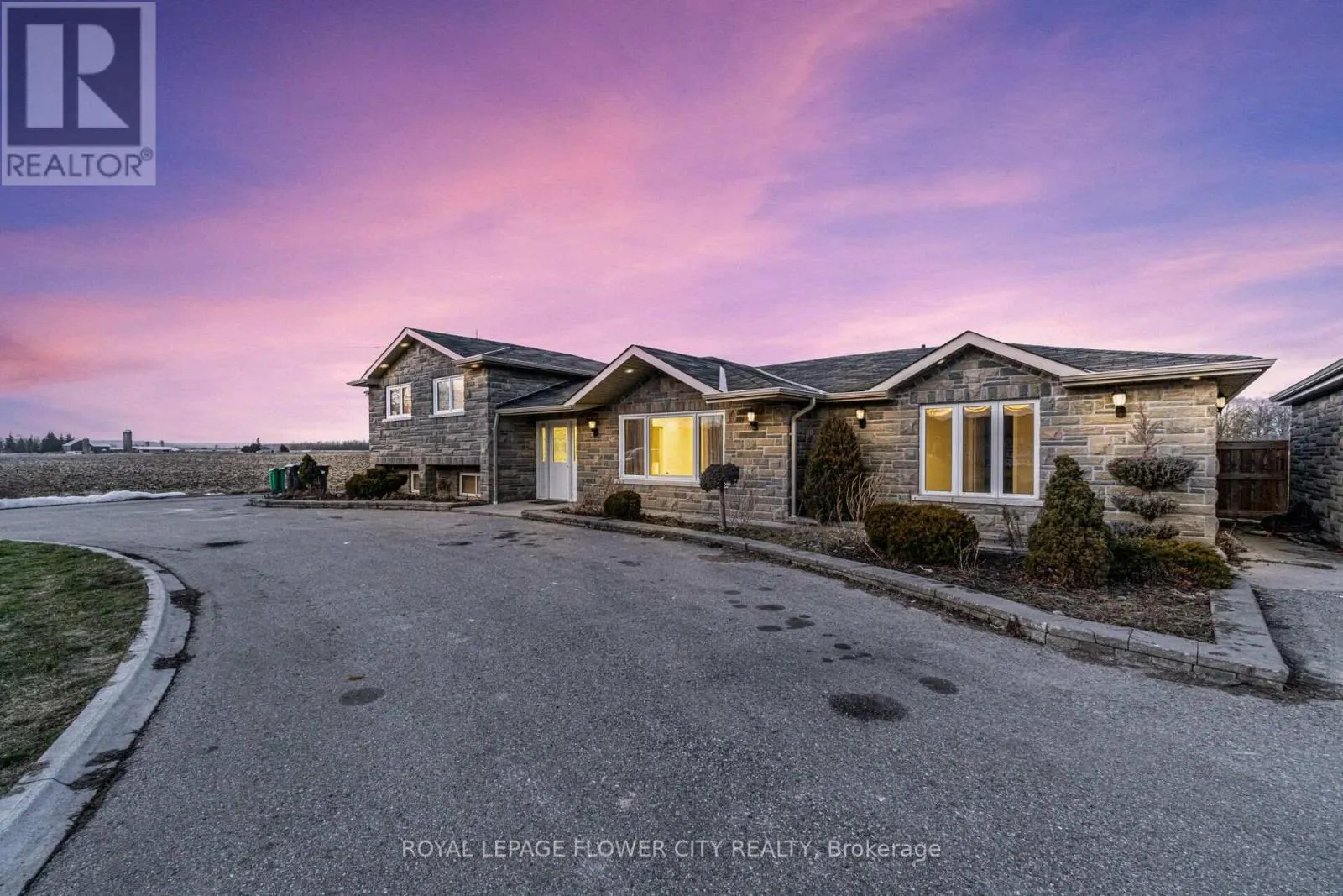 12821 HERITAGE ROAD