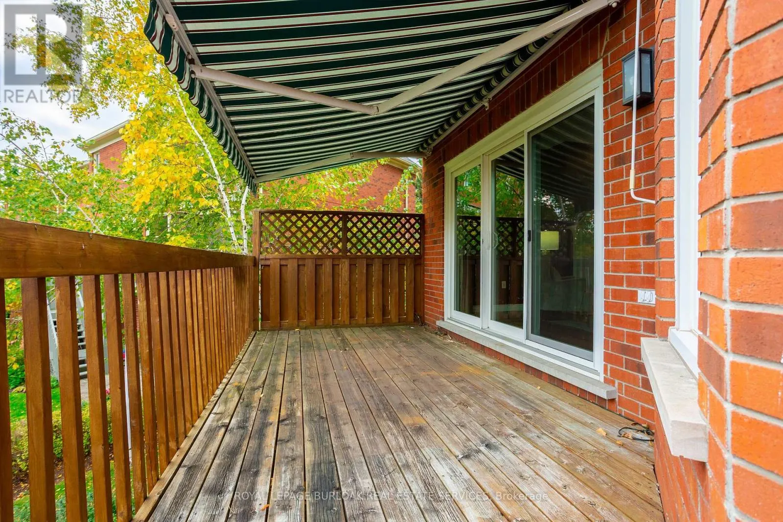 80 FAIRWOOD PLACE W